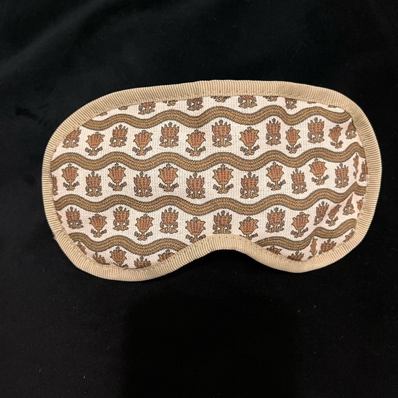 GUCCI Eye Mask - Picture 2 of 4